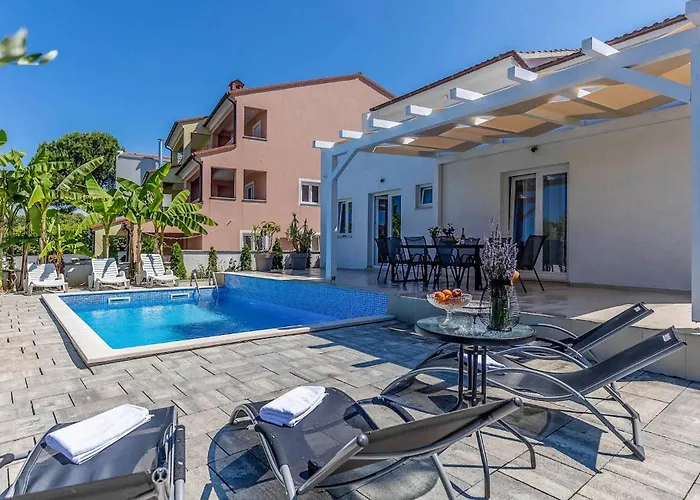 4 Bedroom Nice Home In Rovinj