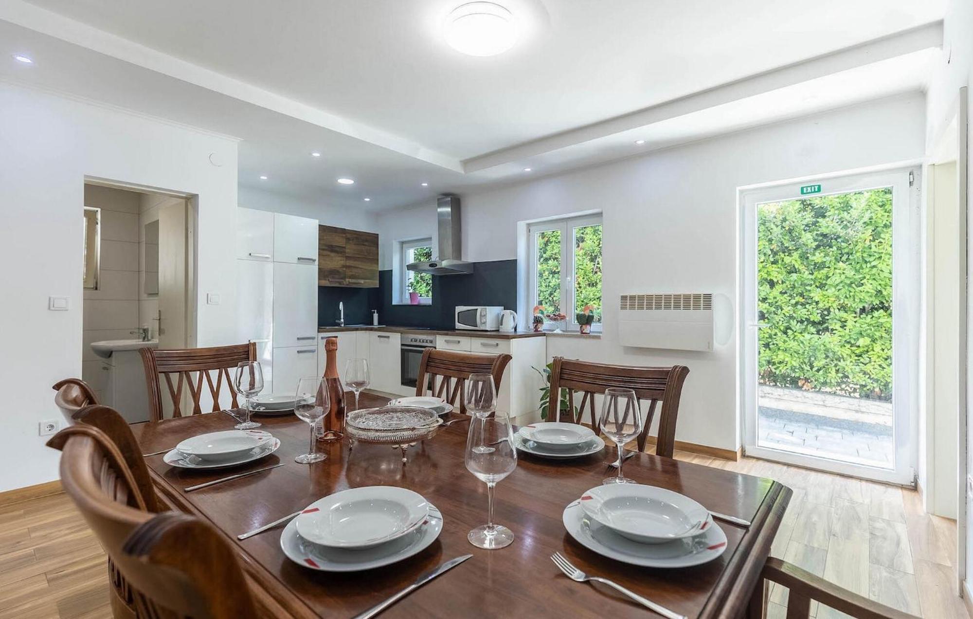 4 Bedroom In Vikendica Rovinj